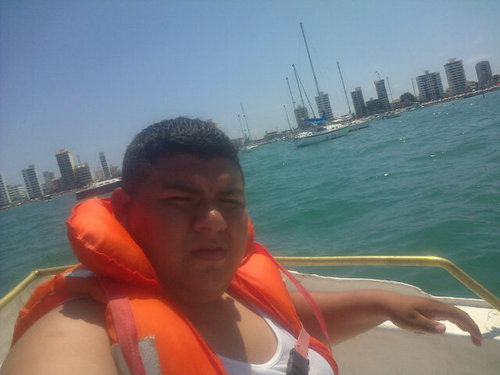 rolands96's profile picture. El deber m llama pero yo no le contesto