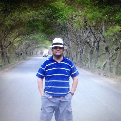 Ingeniero Civil, Cuencano de sepa.