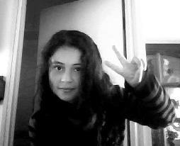Me gusta el rock y el metal. soy loca, simpatica y me gusta hacer deportes, tambien me gusta mucho leer novelas... y nose que ma s:)))