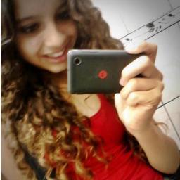 Em todos os detalhes que eu vivi e nas pequenas coisas que eu passei, você está aqui, já faz parte da minha história.♪