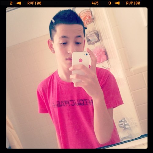follow me ill follow bck!! im a boy belieber  n no im not gay #est4life lace up music is my life so follow me