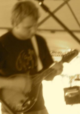 aaronfryklund's profile picture. Composer-in-residence at my house.