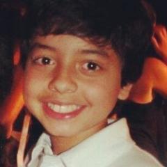 Meu Nome E Mario Ayala .. Gosto muito De Aprontar Com o Paulo e com o Koki ... Eu tenho uma quedinha pela Nina .. Mas Nao Conte Pra Ninguem
