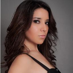Actriz, amante del teatro... Comunicóloga, amante de la cultura... Tenista, amante del deporte... Yo, amante de mi vida...