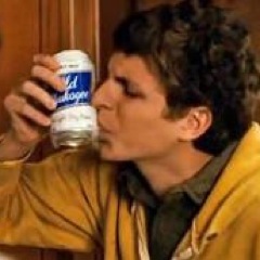 fueled by booze, hockey, and going ham
#mnborn #milwaukeeeducated