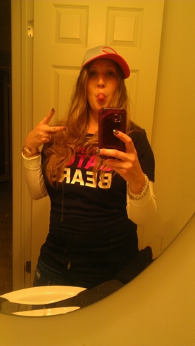 HkurtyczHolley's profile picture. 