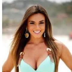 Fã da @EuNicoleBahls, farei tudo por ela e votarei em todas as enquetes que precisar.