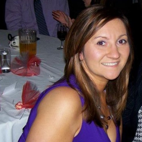 Marketing/Comms pro, 🏈🏒🏀🏊‍♀fanatic, 90s grunge devotee, WNY B&R, shower singer, & creative southpaw. 
Go Bills! She/Her