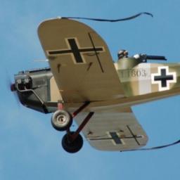 Classicwingsnut's profile picture. Classic aircraft nut!