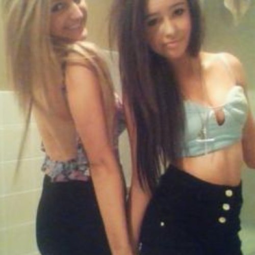 SubtweetCunt's profile picture. I'm a bitch and i dont like people.
 
Fuckin deal with it✌