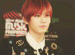 Mr.pink(W.눈물샘)의 장현승(24)입니다./121219~ing/성격상많이활발하고존댓많이씁니다/작가님허락받았습니다/싱크지적디엠으로말해주세요.