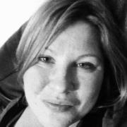 Doing battle with the Paradox of Mummy v Professional Me. Events Freelancer. Development & Research for Investors In Learning @investinlearn Member of CILEX.