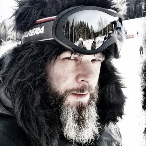 Kalasfisk's profile picture. Proffesionell lastbilschaufför och skäggig batterist i obegränsat med hårt rockande KNOGJÄRN.