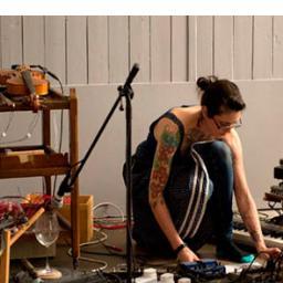 Sound artist and musician, violinist in @Nuntempa1