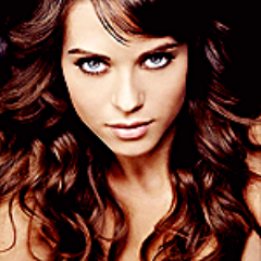 [RP +18] Succubus & best friend of @KenzAdams_. Once a human. Now: Dangerous&sexy weapon of Hell, knows a lot of charming skills.