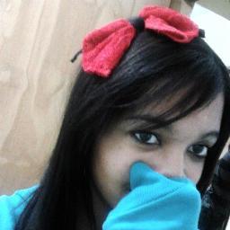 chata , insuportavel intao atura quem quizer , ignorante ,egoista , patricinha,namorada do @kennedyedheny 05/09/12