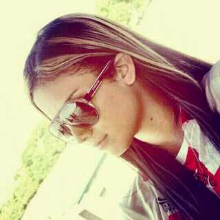Quando a gente ama só um sorriso já basta, o seu mô ♥ 01/04/2013 yn'