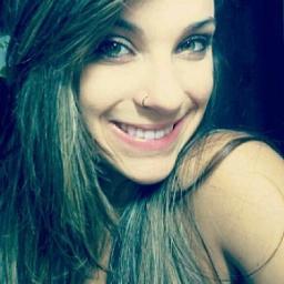 bio foi comer a bia :3 
http://t.co/wGoys94J