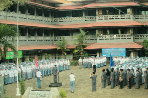Un-Official twitter of SMA Al-Kautsar Bandar Lampung. UNGGUL, ISLAMI dan GLOBAL! Proud to be part of AKA! ♥