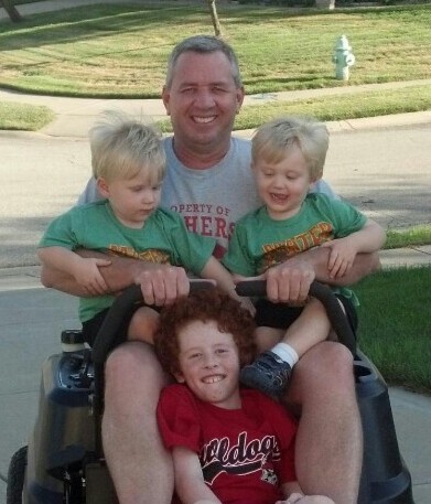 bretweathers's profile picture. 