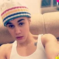 #BELIEBER @justinbieber is my hero, is my first love, is my all. i love you so much Justin ♥

I love Demi Lovato she's my idol too. #LOVATIC is a promise.