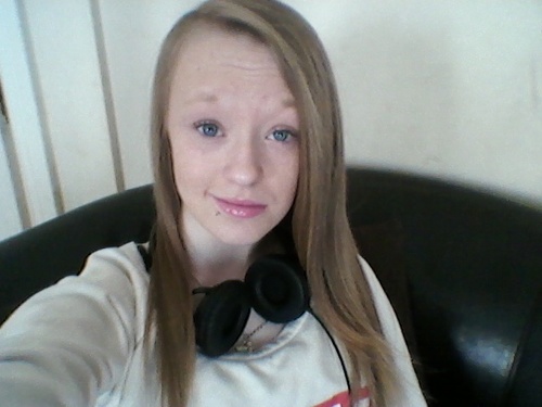 I Love Ed Sheeran, Im 13 Years Young, I Named My Belly Ed, Tweet Me Ed If You Read This, P.S I think Niall Horan is the most attractive person ever ! :')