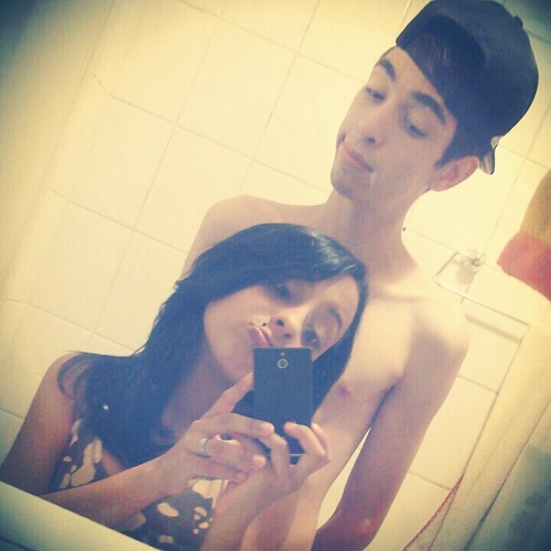 Ei caamuradas eu te amoo mt e ta vindo aeew nossa princesinha vcs sao minha vida