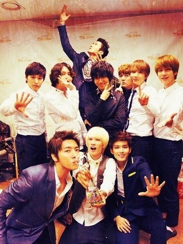 91.12.11/ 울산/ 여. e.l.f ♥♥ only13♥ 애니  관심 많음, 우타프리, k, 암네시아, 흑집사, 오란고교 ,