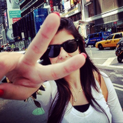 GarotaaRenovada's profile picture. Se aparecer um único motivo pra você ser feliz cultive-o mesmo que apareça outros dez pra te derrubar''
 Deem RT nas frases que vocês gostarem.