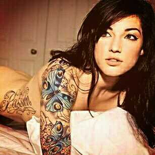 Hi :) my name is Mizzy.. #LittleBlackStar and #Punk FOREVER (: I have 22 years old.. I'm Tattoo Artist (: 3