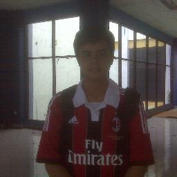 Peace lover,heart breaker..MILANISTI PER SEMPRE.. EVOLTIX'12 | 77'15