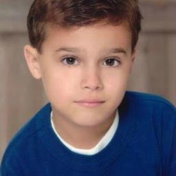 eu sou um menino muito bom gosto de fazer amizades tenho apenas 7 anos que saber mais me segue ok beijos couver do cantor michel telo