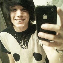 _drain_you_'s profile picture. hi I'm Nate. I'm all about bands, cuddles, and food c: bi. u can dm (: Single - and my amazing bff is @skylerbackup ok