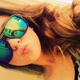 Pode me chamar de Nati (: 
 pergunta ? http://t.co/jl4PpcW9
http://t.co/pTqANZ0A