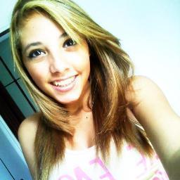...Deus me proteja da sua inveja, Deus me defenda da sua macumba #SDV ! .... http://t.co/eJ0Ncx2o