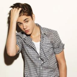 *JUSTIN BIEBER*