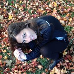 AndreaEnuez's profile picture. Esta mujer es una mujer real y de mucho peso!