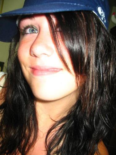 amayaharperfora's profile picture. 