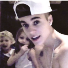 Love who is not measured @lucassantossbt & @justinbieber ღ
Oficializada Pelo : @PedroLoques & @larimanoela