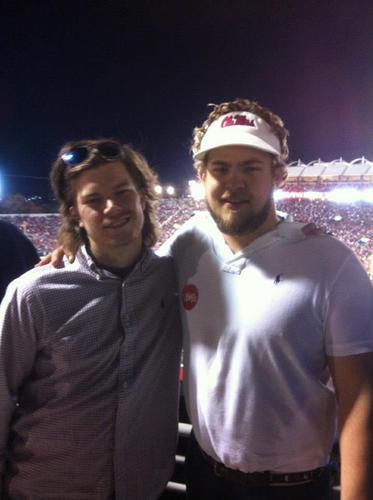 Made this to collaborate with the challenge of getting more followers than Bieber.
Roll Tide.