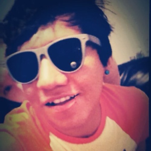 tristansalazar8's profile picture. music is my life. 16 l Gay l School l partyhard l friends l love