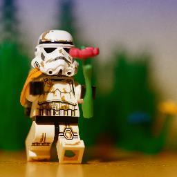 momovanli's profile picture. There is something in my head but it's not me! (PinkFloyd)