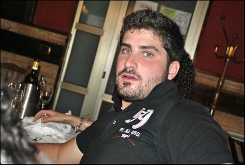 maninfv8's profile picture. 