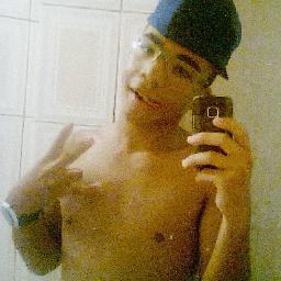 1Dimenor_'s profile picture. Fourteen,#ForeverAlone,Preto,Insuportável,Idiota, Doido,Inútil,Legal,Timido,Brincalhão,Ibira, ElectroHause♥,Slipknot♥,#FreeStep♥,Chocolate & Guaraná Antarctica♥
