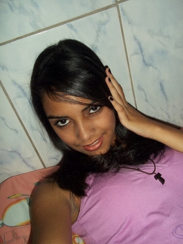 simplismente eu uma menina complicada... mas que vc adora.. :p