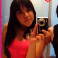 Divertida!!! me encanta sonreir y conocer gente :)