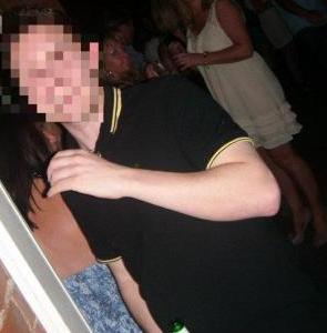 BigHead_FPS's profile picture. its all about the fps - football, perving & shagging!