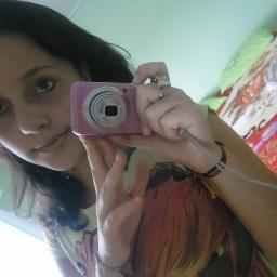 aquela garota impaciente,nervosa,ansiosa,decidida,carinhosa,amorosa...prazer danyela ninoff...