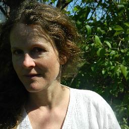 married, working on the farm. blogging about sustainability, DIY, homesteading skills, organic gardening, primitive and old-fashioned country skills.