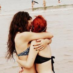 Lesbicas* Cantinho para meninas que namoram a distancia ;) #DeixaEstarQueoQueForPraSerVigora. Donas; H&F
